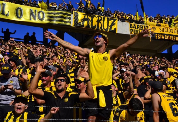 hinchada peñarol